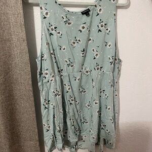 Size 3 light blue shirt with daisy’s